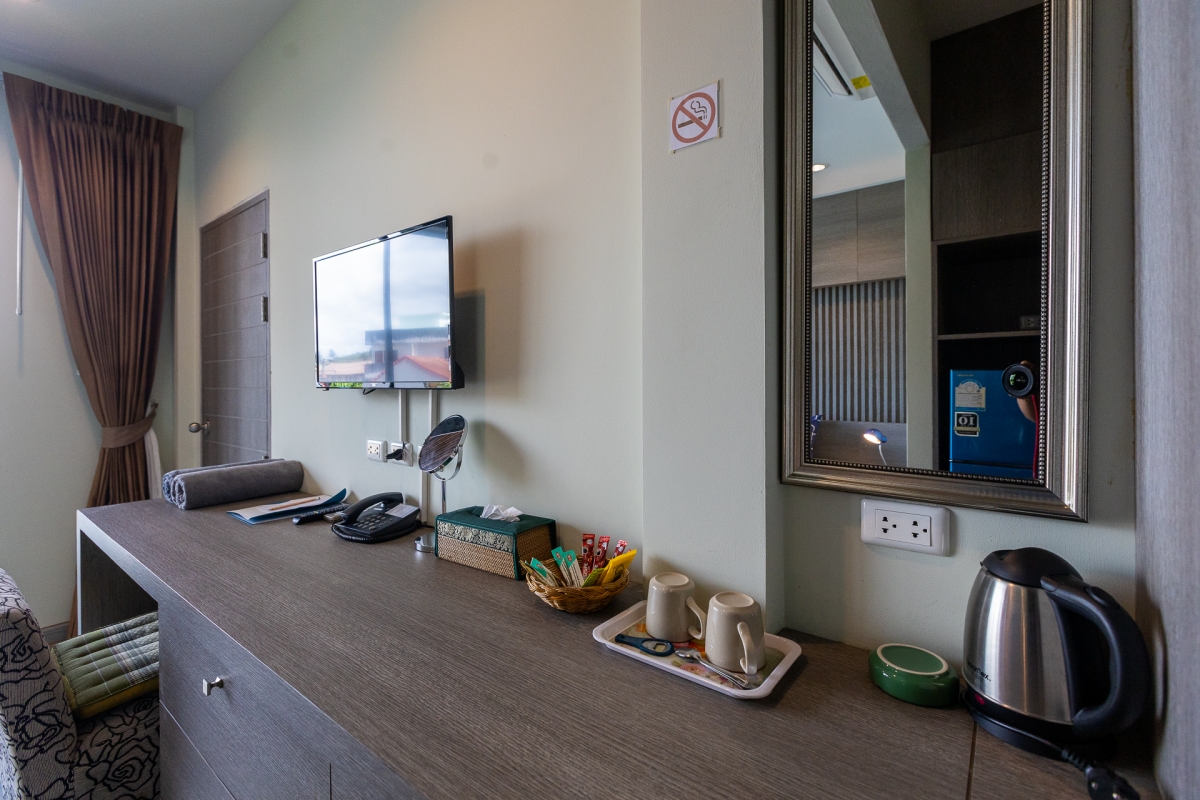 Superior Pool Access Room 